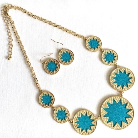 3/$30! Art Deco Blue Sunburst Necklace - Picture 2 of 6
